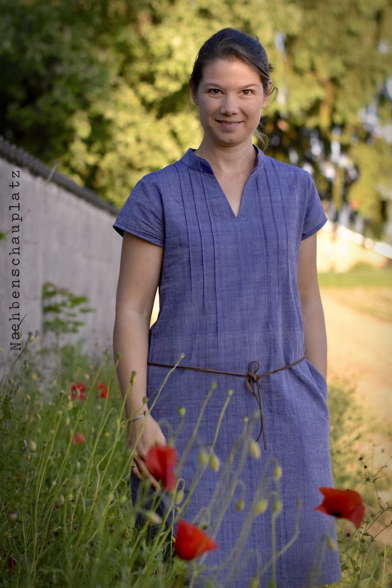 Finas Kleid in lilablassblau – Næhbenschauplatz